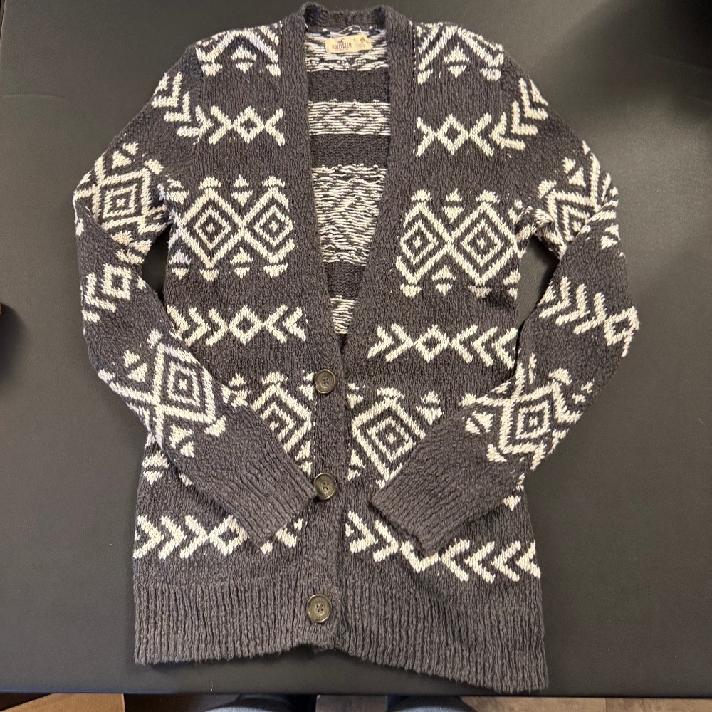 HOLLISTER CARDIGAN